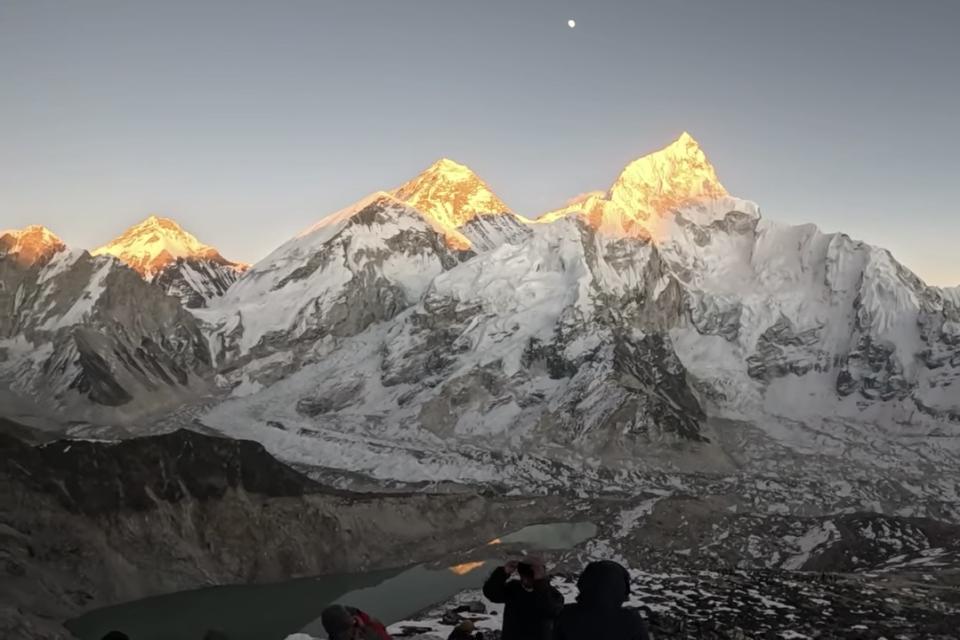 エベレストベースキャンプ旅行