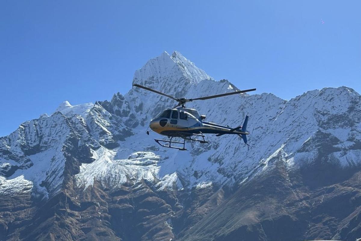 エベレストベースキャンプ（EBC）ヘリコプターツアー