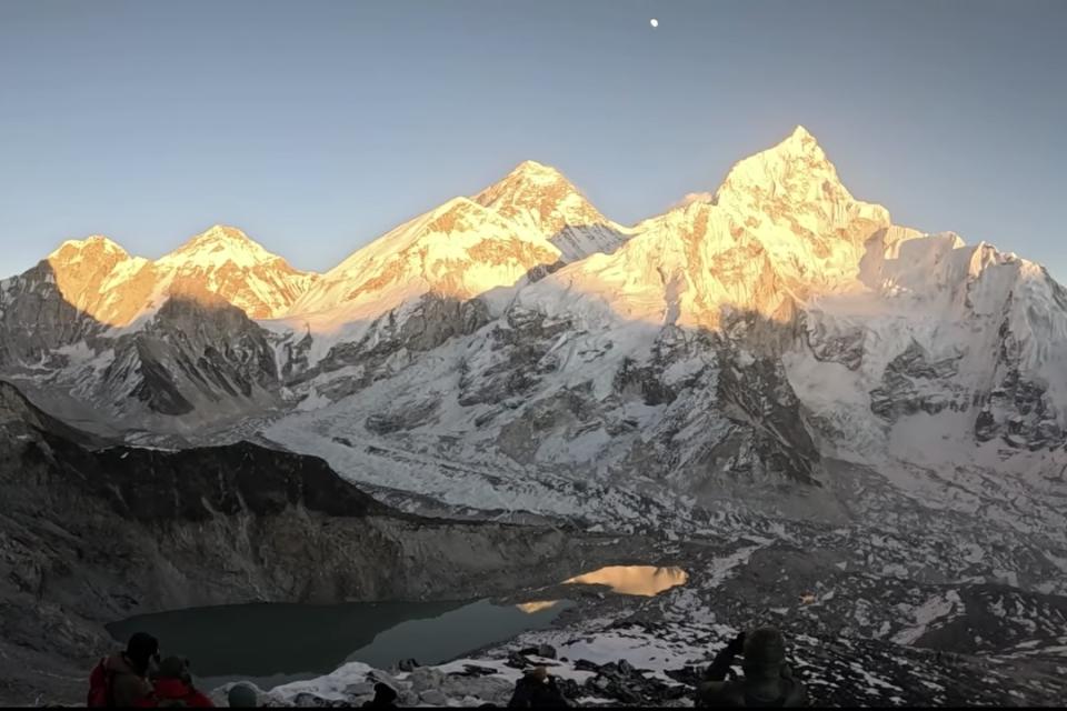 エベレストベースキャップトレッキング１３日間